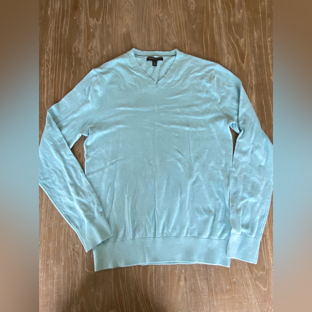 Men’s Banana Republic V-neck Sweater Size Medium